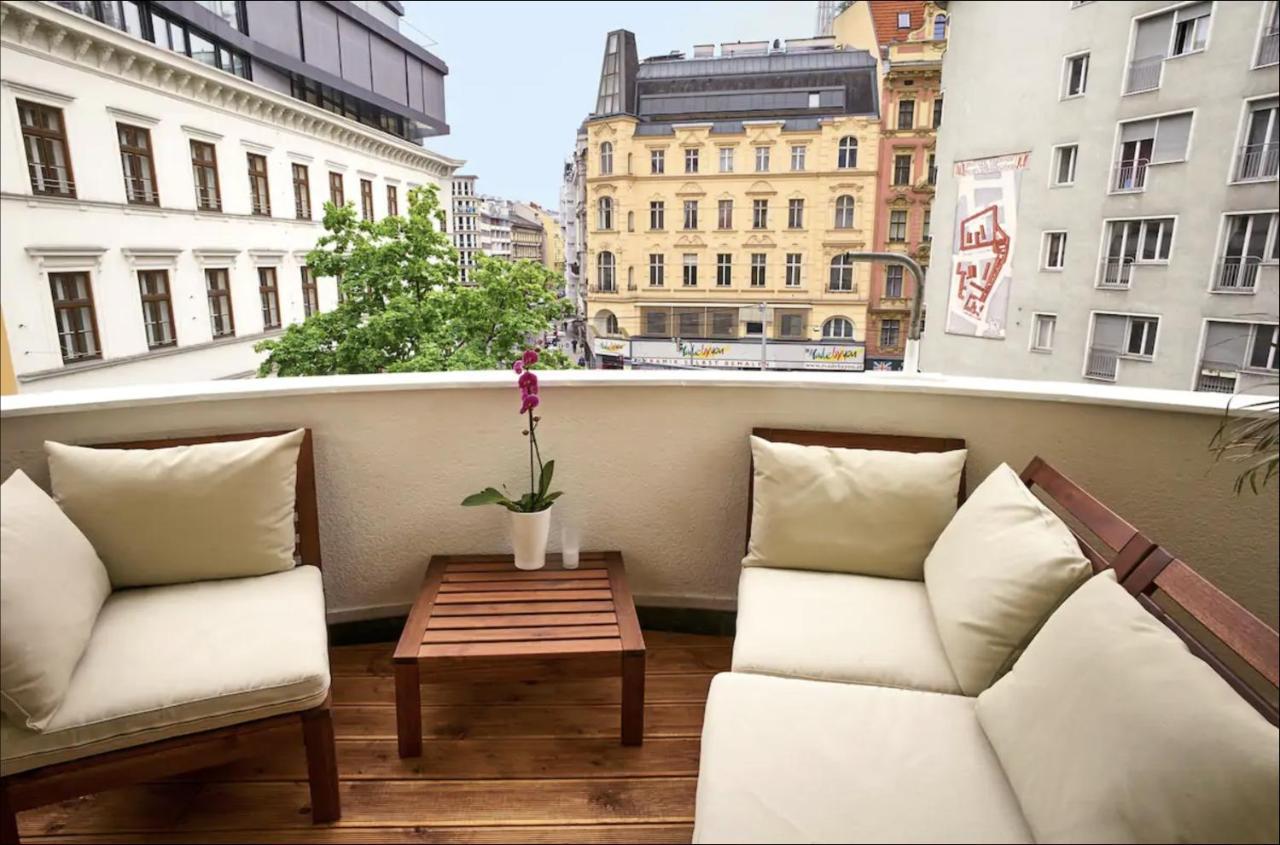 City Centre Klimts Balcony Wien Exterior foto